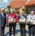  ??  ?? Bei der Ehrung: (von links) Bezirksob mann Reinhard Caesperlei­n, Erich Falch, Heinrich Hopf und Andreas Faul.