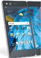  ??  ?? ZTE Axon M Son dos pantalla con resolución FullHD que se pliegan o hacen una tableta. US$ 750 en EE.UU.