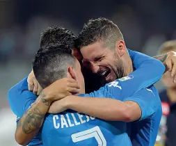  ??  ?? Il tridente Sarri deve fare a meno del tridente con Mertens, callejon e Insigne impegnati con le nazionali