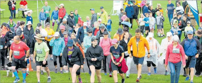  ?? PHOTO / SUPPLIED. ?? Start of last year’s mokoroa Coastal Challenge — 10km walk.