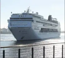  ?? Picture: BRIAN INGPEN ?? LUXURY CRUISING: MSC Sinfonia arrives at the Cape Town passenger terminal last week.