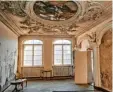  ?? Foto: Peter Fastl ?? Ein einstmals prachtvoll­es Barockzimm­er wartet darauf, wieder zu altem Glanz erweckt zu werden.