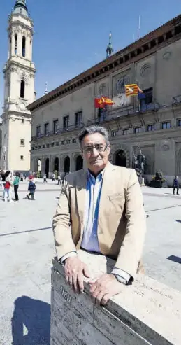  ?? ANDREEA VORNICU ?? El candidato de Vox al Ayuntamien­to de Zaragoza, Julio Calvo, esta semana.