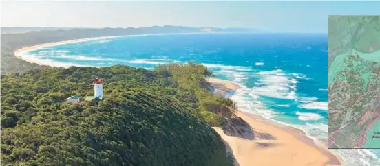  ?? Thegsa.co.za ?? Maphelane dune and the lighthouse, looking north towards St Lucia