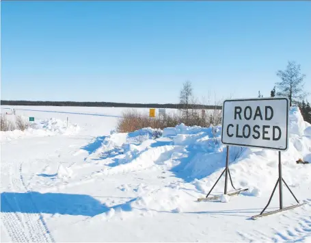  ?? ANDREA HILL ?? The Wollaston Lake ice road didn’t open until March in 2016. A more permanent solution to bringing in supplies is being developed.