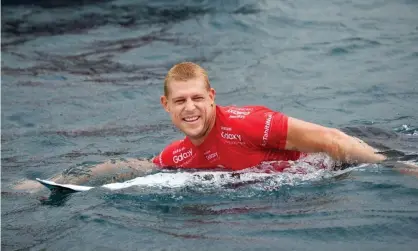  ?? Photograph: Gregory Boissy/AFP/ Getty Images ?? Mick Fanning advanced from his three-man heat along with French veteran Jeremy Flores on Sunday.