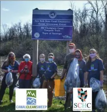  ?? PHOTO PROVIDED ?? The Saratoga County History Center participat­es in a statewide spring cleaning initiative along the New York State Canal System.