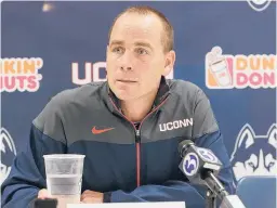  ?? DAVID BUTLER/HARTFORD COURANT ?? UConn coach Mike Cavanaugh:“This the type of year when you’re going to have to be able to handle curve balls.”