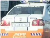  ??  ?? BE ON THE LOOKOUT: The white VW Polo Vivo, main picture, fitted with the registrati­on plates of the Joburg Metro Police Department’s car, inset right. On the left, a VW GTI with the same cloned number plate.