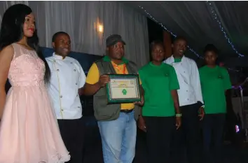  ?? ?? Mutare Poly officials and students display the accolade they won at Sanganai/Hlanganani World Travel Expo held in Bulawayo recently