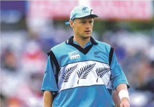  ?? PHOTOSPORT ?? Gavin Larsen played 121 ODIs for New Zealand from 1990-99.