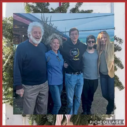  ?? Courtesy Kalergis Family ?? From left, george Kalergis, mary lee Kalergis, his wife, son demetrius Kalergis, son-in-law brantley Ferris, and daughter Hailee Ferris in magnolia, texas.