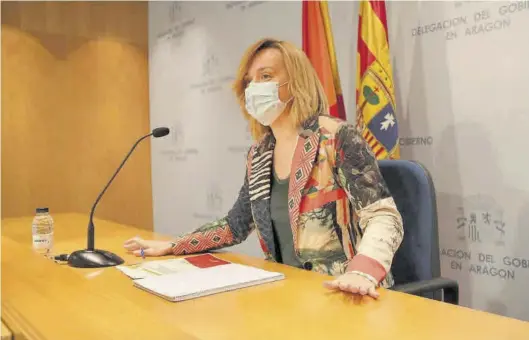  ?? ÁNGEL DE CASTRO ?? La Delegada del Gobierno en Aragón, Pilar Alegría, comparece ayer en la sede de la Delegación, en Zaragoza, para presentar el informe ‘Cumpliendo’.