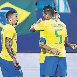  ?? FOTO: AP ?? La celebració­n de Gabriel Jesus, Casemiro y Neymar