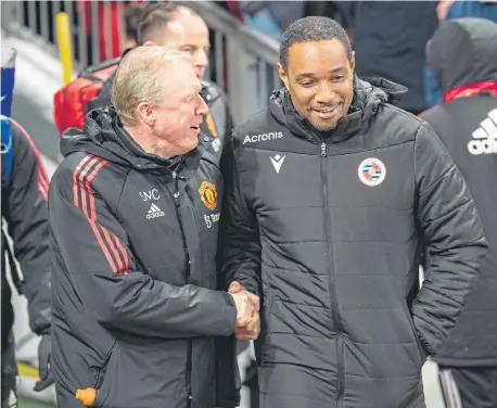  ?? ?? Reading Manager Paul Ince shakes hands with Manchester United coach Steve McClaren during a FA Cup match at Old Trafford.