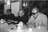  ??  ?? 1982 年 9 月 13 日，陈云（右二）在中共中央纪律检查委­员会全体会议上讲话。 右一为黄克诚，右三为王鹤寿。
