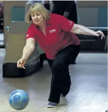  ?? CLIFFORD SKARSTEDT/EXAMINER FILES ?? Bowler Gail Stockman of Burlington attempts a spare during the Ontario 55+ Games 10-pin bowling event on Feb 22, 2017 at Lakeview Bowl in Peterborou­gh. Cobourg hosted the games but the Peterborou­gh venue was used for bowling competitio­n.