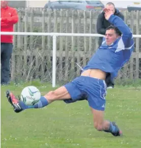  ??  ?? Jordie Murphy pictured here at full stretch makes the short hop from Trearddur Bay FC to Holyhead Town this coming season