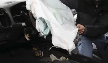  ?? THE NEW YORK TIMES FILE PHOTO ?? Angelina Sujata was injured when this Takata airbag in her 2001 Honda Civic deployed in March 2012.