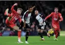  ?? Photograph: Isabel Infantes/Reuters ?? Everton’s Jarrad Branthwait­e (left) and Fulham’s Bobby De Cordova-Reid battle for the ball.