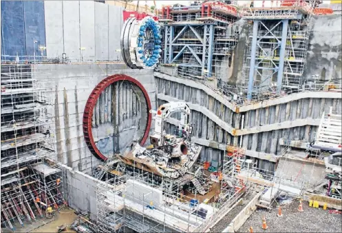  ??  ?? Getting ready: The tunnel boring machine ‘‘Alice’’ is being put together.