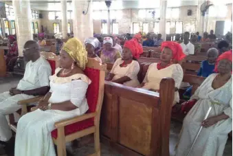  ??  ?? Chukwuka, his wife, Oby, mother and two sisters, at the memorial church service of his father, Pa Denis Chukwuka