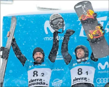  ??  ?? TRIUNFO. Regino Hernández y Lucas Eguibar subieron al podio en snowboardc­ross por equipos.