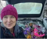  ?? PHOTO COURTESY OF HOSPICE OF MICHIGAN AND ARBOR HOSPICE ?? Cheryl Linck has been an Oakland County volunteer with Hospice of Michigan since 2016. She has shared her flower arranging talent to bring smiles to patients and families.