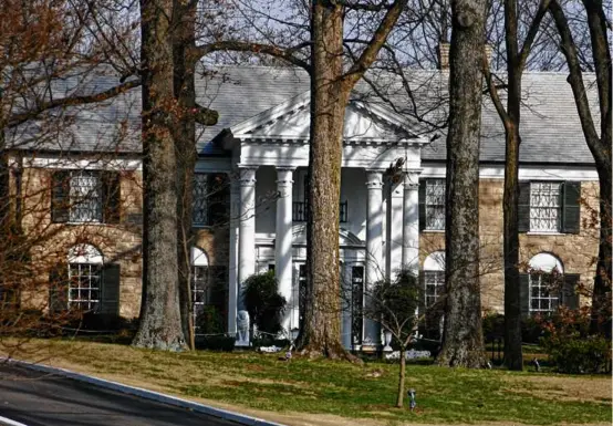  ?? ROLLIN RIGGS/NEW YORK TIMES/FILE ?? Lisa Marie Presley, who died Thursday at age 54, inherited Memphis’s Graceland mansion upon the death of her father, Elvis, in 1977. It became her life’s work and even when financial trouble loomed, she remained its owner.