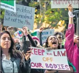  ?? BLOOMBERG ?? Demonstrat­ors during an abortion-rights protest in Los Angeles, California, US, on Tuesday.