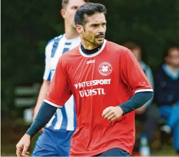  ?? Foto: Xaver Habermeier ?? Will sich schnellstm­öglich von den Abstiegsrä­ngen entfernen: Spielertra­iner Ludgero Santos empfängt mit dem SV Wagenhofen in der A Klasse Neuburg den SV Sinning.