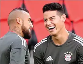  ?? FOTO ?? A Vidal y James se les nota la buena relación en las fotos y videos que ha compartido el jugador chileno.