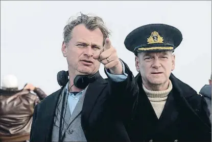  ?? WARNER ?? Christophe­r Nolan, a la izquierda, junto a Kenneth Branagh, en el rodaje de Dunkerque