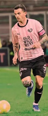  ?? ?? Decisivi Matteo Brunori, 29 anni, 8 gol in questo torneo. A destra Gabriel Strefezza, 2 reti in 2 partite