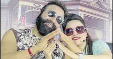  ?? HT FILE ?? Dera chief Gurmeet Ram Rahim Singh with his adopted daughter Honeypreet.