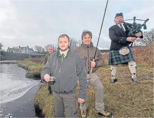  ??  ?? CATCH OF THE DAY: Piper Alastair Miller plays a tune as senior ghillie Geordie Doull prepares to toast the River Thurso, while Yorkshire businessma­n Angus Oughtred stands by to cast the first fly. Looking on is river superinten­dant Tim Hawes