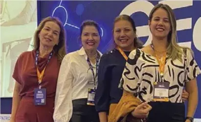  ?? ?? Cláudia da Fonte, Christina Cruz, Socorro Oliveira e Nathalia Dornelas, em evento de educação em São Paulo