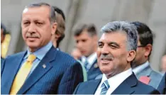  ?? Archivfoto: Rainer Jensen, dpa ?? Einst waren sie häufig Seite an Seite zu sehen – Ex Präsident Gül mit seinem Nach folger Recep Tayyip Erdogan.