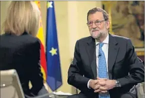  ?? DIEGO CRESPO / EFE ?? Rajoy en el curso de la entrevista