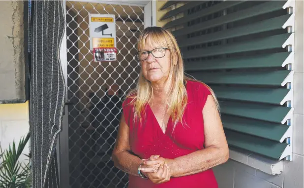  ?? Picture: BRENDAN RADKE ?? WATCHFUL: Pensioner Suzanne Balsdon installed a fake security camera at her Cairns North public housing unit to deter thieves.