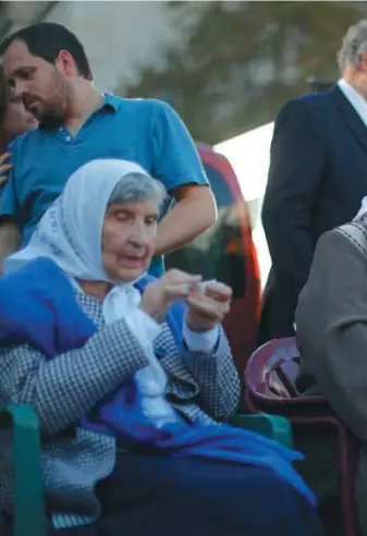  ?? / AP ?? Desde 1977, las Abuelas de Plaza de Mayo buscan a 500 bebés robados. Ya han encontrado 130.