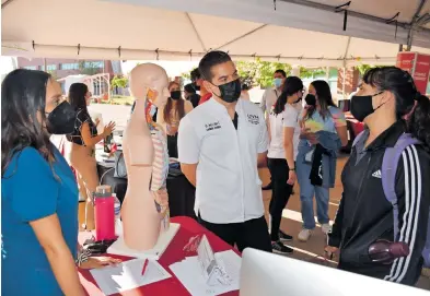  ?? FOTOS: ALBERTO HIERRO ?? Ofrecieron detallada explicació­n de cada carrera.