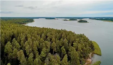  ??  ?? The forest-covered archipelag­o outside Tammisaari.