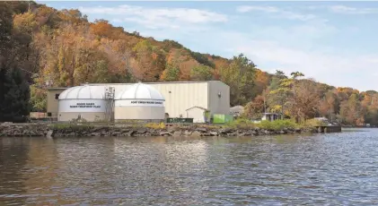  ?? TANIA SAVAYAN/THE JOURNAL NEWS FILE PHOTO ?? After years of conflict over attempts to add anchorages for barges in the Hudson, Congress is on track to pass legislatio­n that would effectivel­y ban additional anchorages in the river.