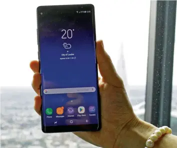  ??  ?? Der Bildschirm des Note 8 ist der bislang grösste, der in einem Smartphone von Samsung verbaut wurde.