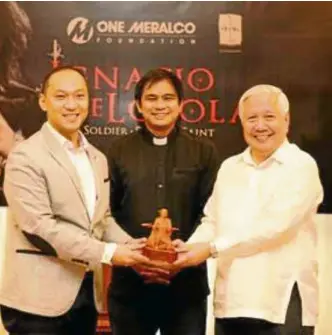  ??  ?? FROM left, One Meralco Foundation (OMF) president Jeffrey Tarayao, Jesuit Communicat­ions Foundation executive director Fr. Emmanuel Alfonso, SJ and OMF vice chair Oscar Reyes