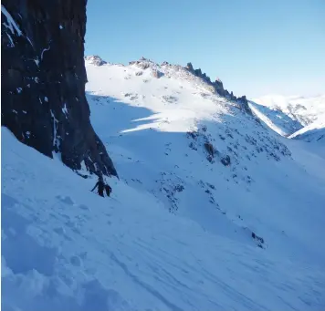  ?? ?? Above: Shady hiking accesses some great snow © Nic Lawrence