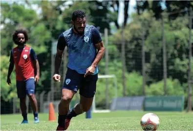  ?? Gustavo Oliveira/Londrina Esporte Clube ?? Carlos Henrique, com três gols em 15 jogos na Série C, deve voltar a ser titular no jogo decisivo contra o Remo, neste sábado, em Belém