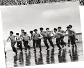  ?? ?? Quotidiani­tà Grande, Federico Garolla, «Nei pressi di Villa Pisani (Padova)», 1956, dal reportage «La vita sul fiume Brenta» Piccolo, «Istituto Don Bosco, Napoli» (1959)