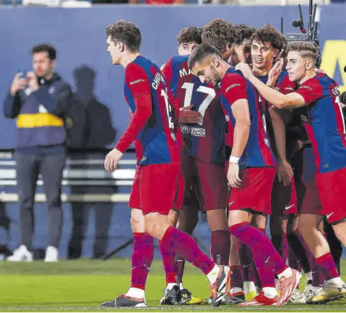  ?? ?? El FC Barcelona volvió a celebrar un triunfo por la mínima, esta vez frente al Cádiz, que lo mantiene vivo en la Liga antes de enfrentars­e al PSG en la Champions y del clásico contra el Real Madrid